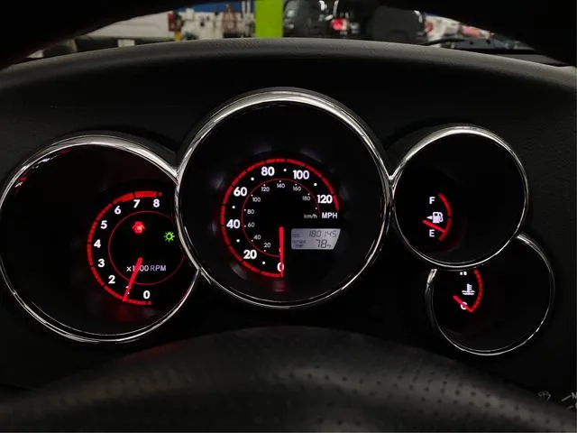 Pontiac Vibe photo 22