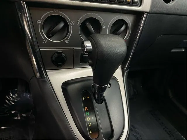 Pontiac Vibe photo 32