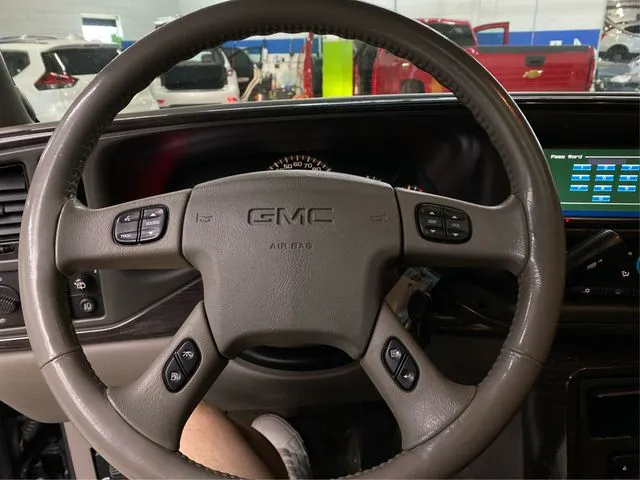 GMC Yukon photo 22