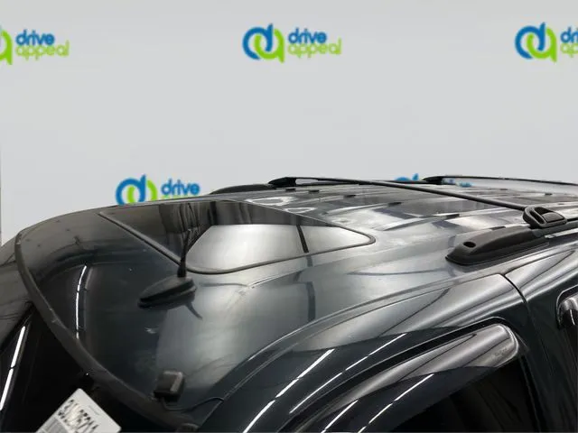 GMC Yukon photo 14