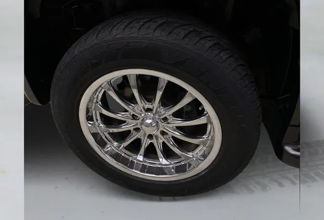 GMC Yukon photo 18