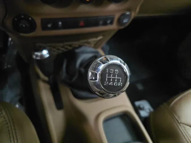 Jeep Wrangler photo 30