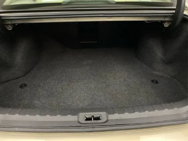 Buick Lucerne photo 14