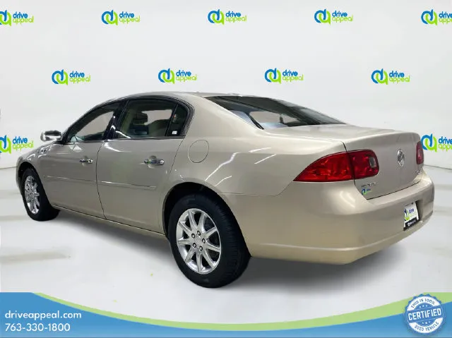 Buick Lucerne photo 8