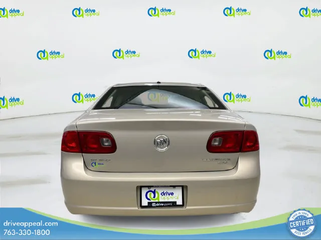 Buick Lucerne photo 7