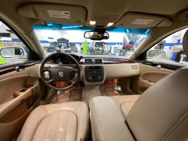 Buick Lucerne photo 27