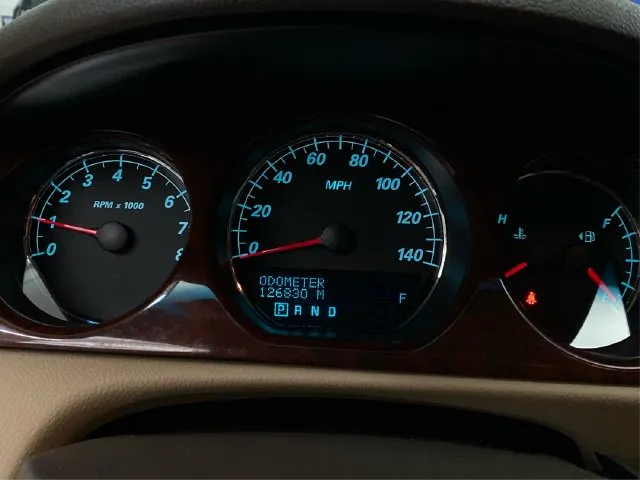 Buick Lucerne photo 21
