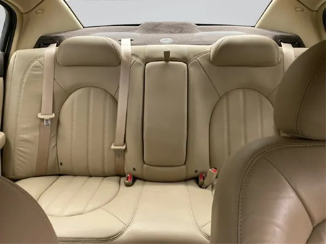 Buick Lucerne photo 20