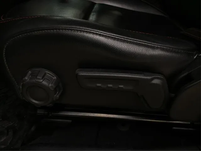 Jeep Wrangler photo 24