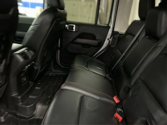 Jeep Wrangler photo 11
