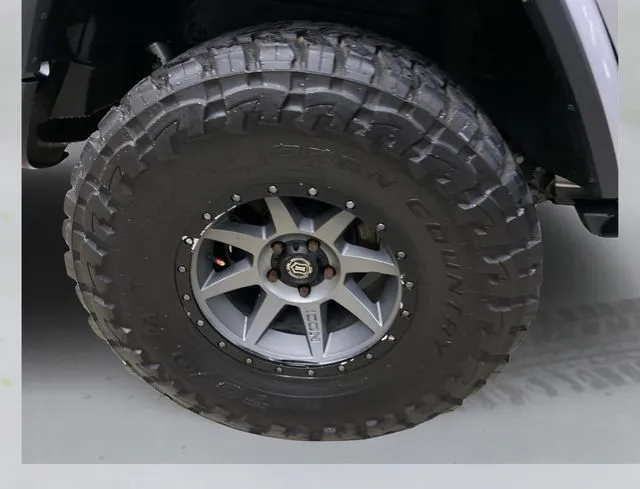Jeep Wrangler photo 17
