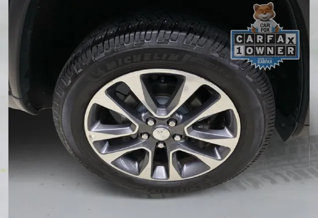 Jeep Grand Cherokee photo 18
