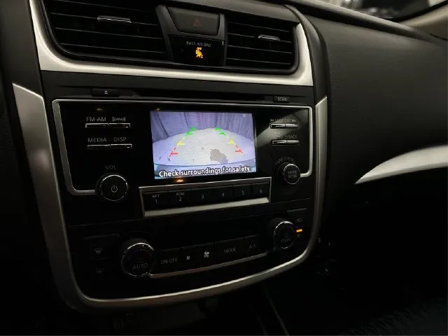 Nissan Altima photo 30