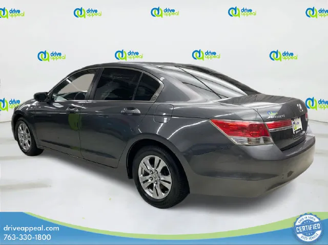 Honda Accord photo 8