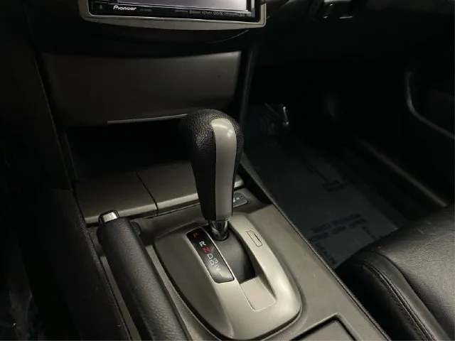 Honda Accord photo 30