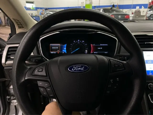 Ford Fusion photo 21