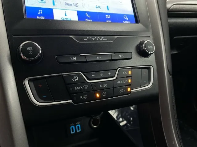 Ford Fusion photo 30