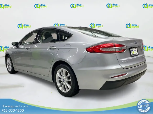Ford Fusion photo 8