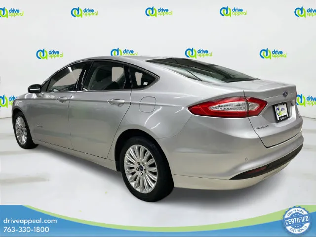 Ford Fusion photo 8