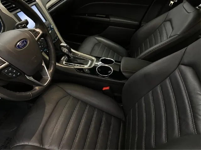 Ford Fusion photo 10