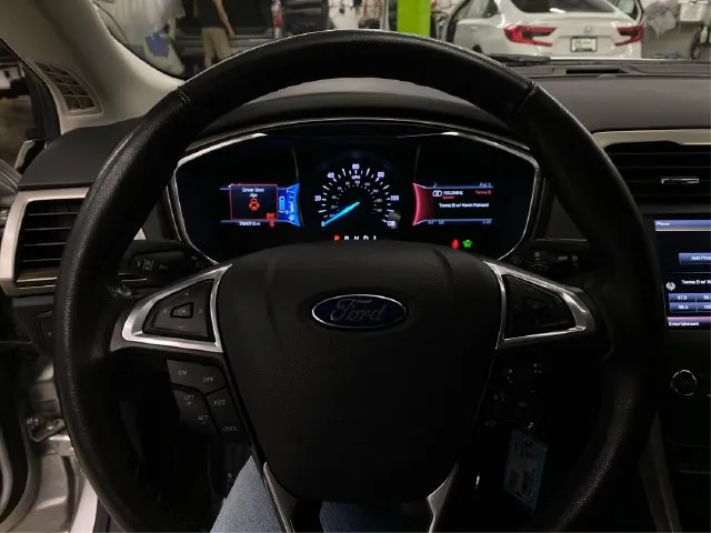 Ford Fusion photo 22