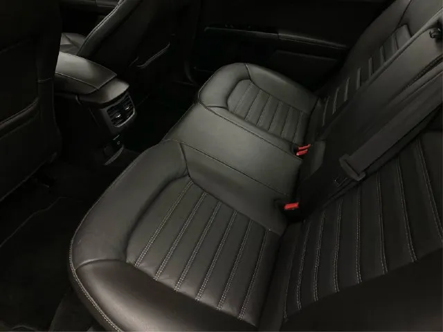 Ford Fusion photo 11