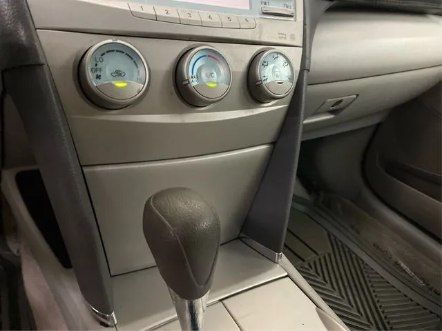 Toyota Camry photo 30