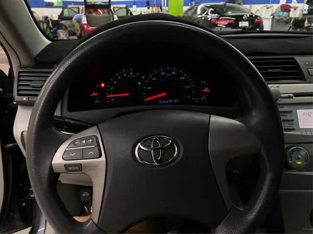 Toyota Camry photo 21