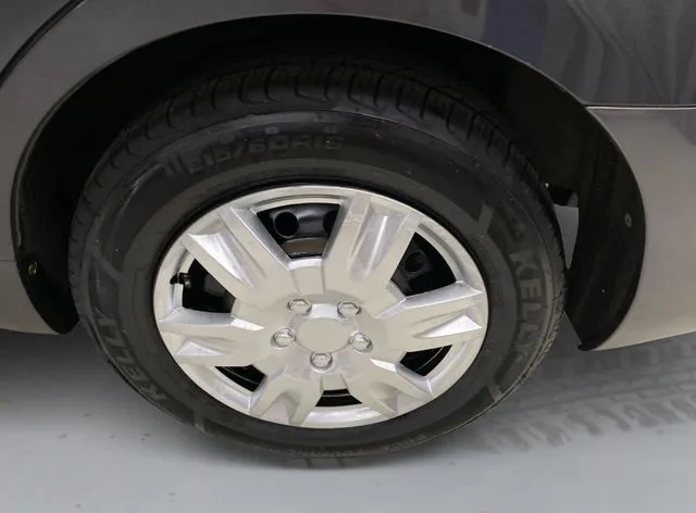 Toyota Camry photo 18