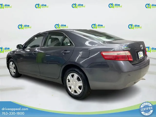 Toyota Camry photo 8