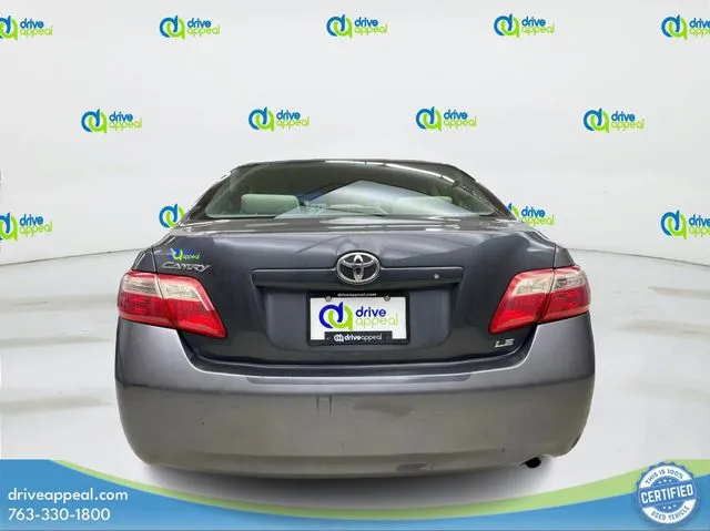 Toyota Camry photo 7