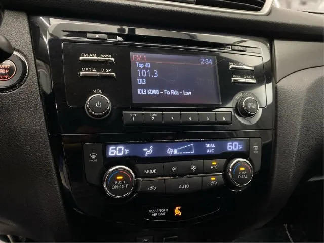 Nissan Rogue photo 31