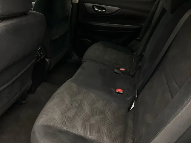 Nissan Rogue photo 11