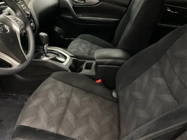 Nissan Rogue photo 10