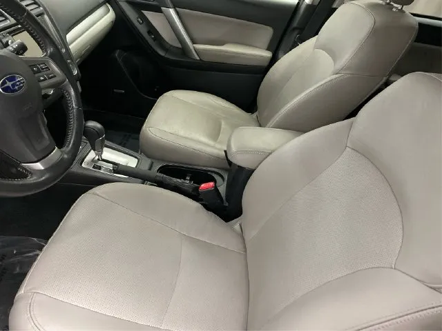 Subaru Forester photo 10