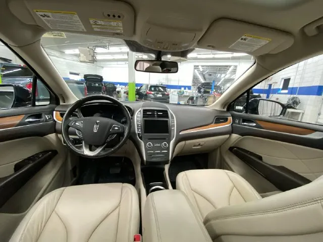 Lincoln MKC photo 29
