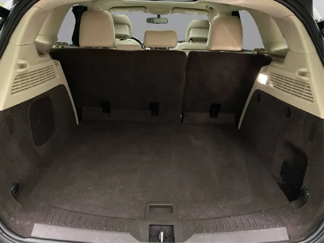 Lincoln MKC photo 15