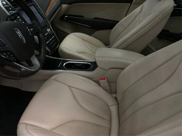 Lincoln MKC photo 10