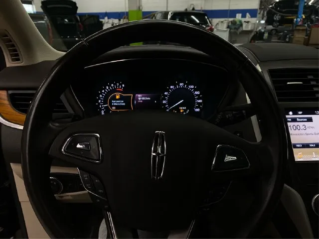 Lincoln MKC photo 23