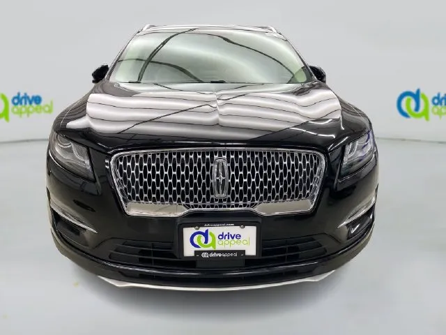 Lincoln MKC photo 16