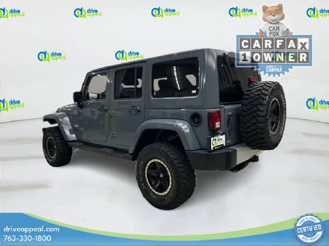 Jeep Wrangler photo 8