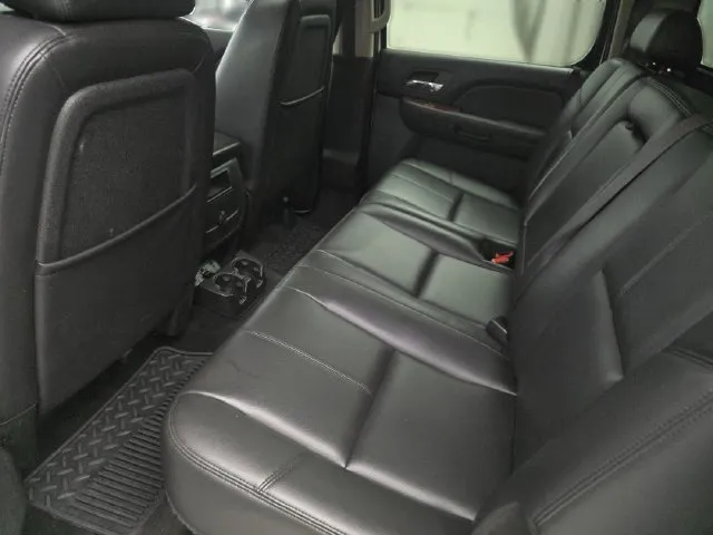 Chevrolet Silverado photo 11