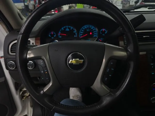 Chevrolet Silverado photo 22