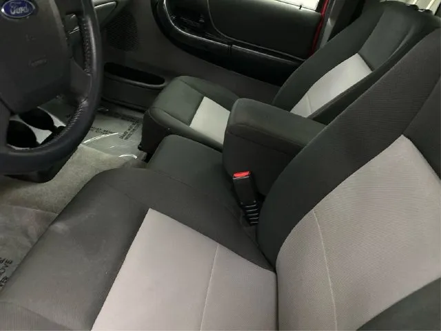 Ford Ranger photo 10