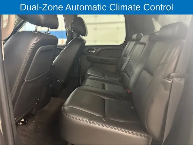 2010 Chevrolet Avalanche LTZ photo 4