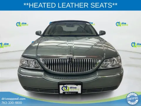 Photos of 2006 Lincoln Town Car Signature for sale in Anoka, MN at Drive Appeal Anoka