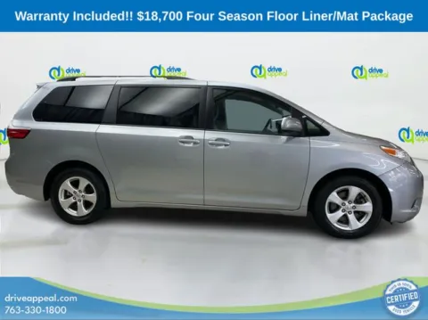 More photos of 2017 Toyota Sienna LE at Drive Appeal Anoka, MN