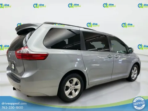 More photos of 2017 Toyota Sienna L at Drive Appeal Anoka, MN