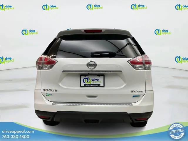 2014 Nissan Rogue SV photo 2