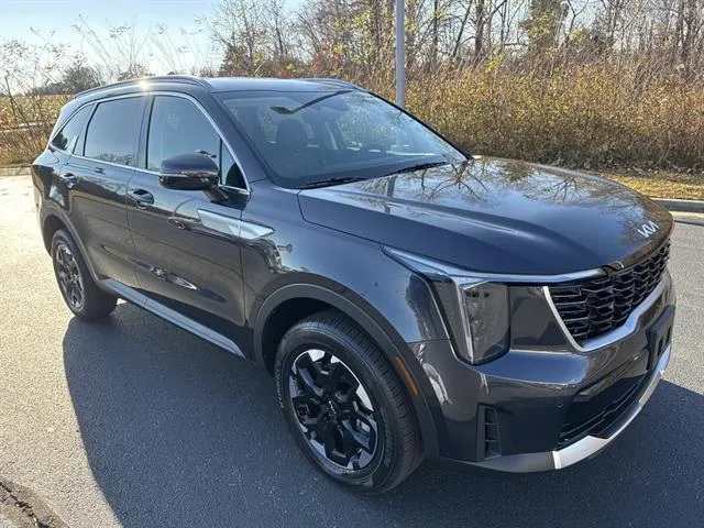 2026 Kia Sorento S's photo